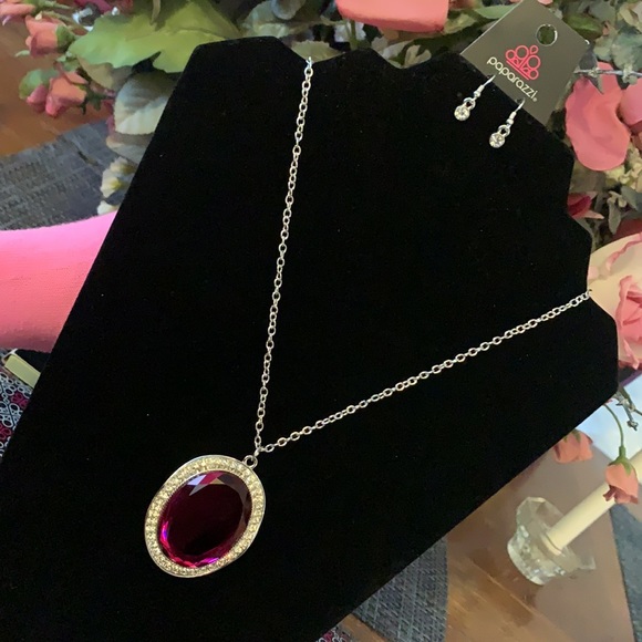 Paparazzi Necklace and Earrings Set - Picture 2 of 2